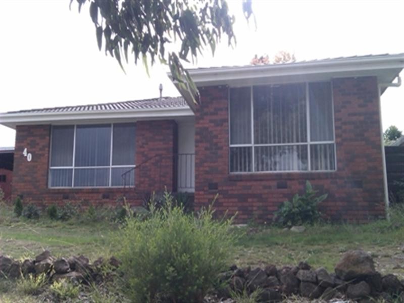 40 Saxonwood Drive, Narre Warren VIC 3805