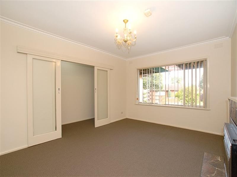 43 Kingswood Crescent, Noble Park North VIC 3174