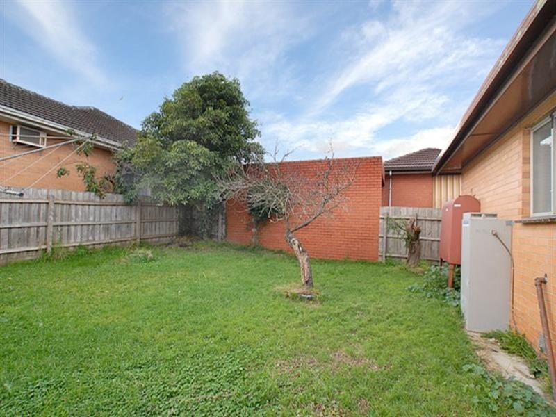 43 Kingswood Crescent, Noble Park North VIC 3174