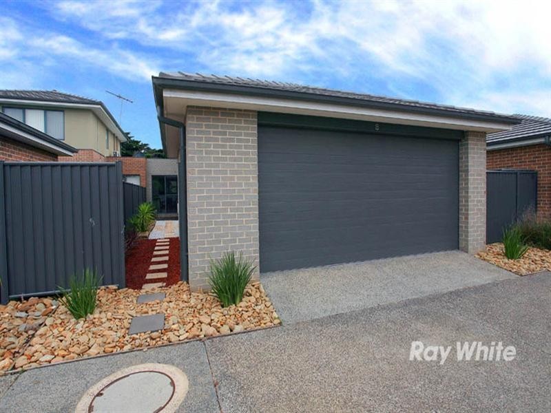 8 Greenview Terrace, Keysborough VIC 3173
