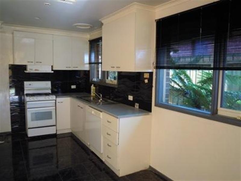 10 Shaftesbury Court, Keysborough VIC 3173