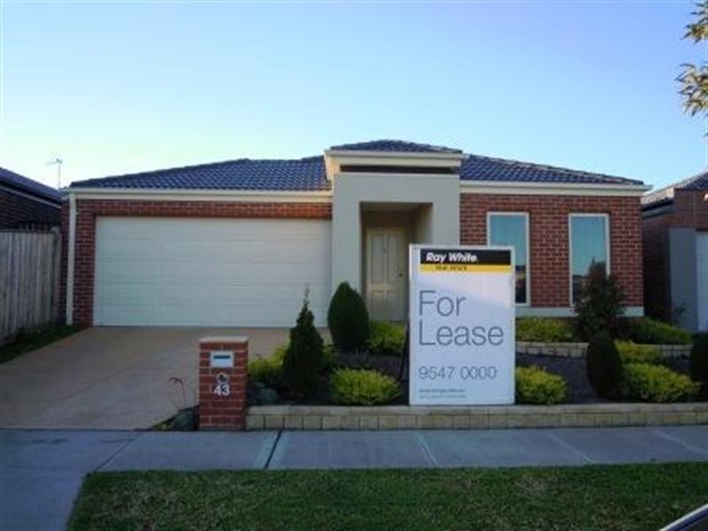 43 Cafardi Boulevard, Keysborough VIC 3173