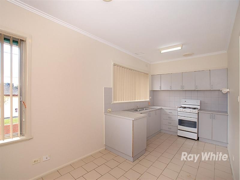 43 Kingswood Crescent, Noble Park North VIC 3174