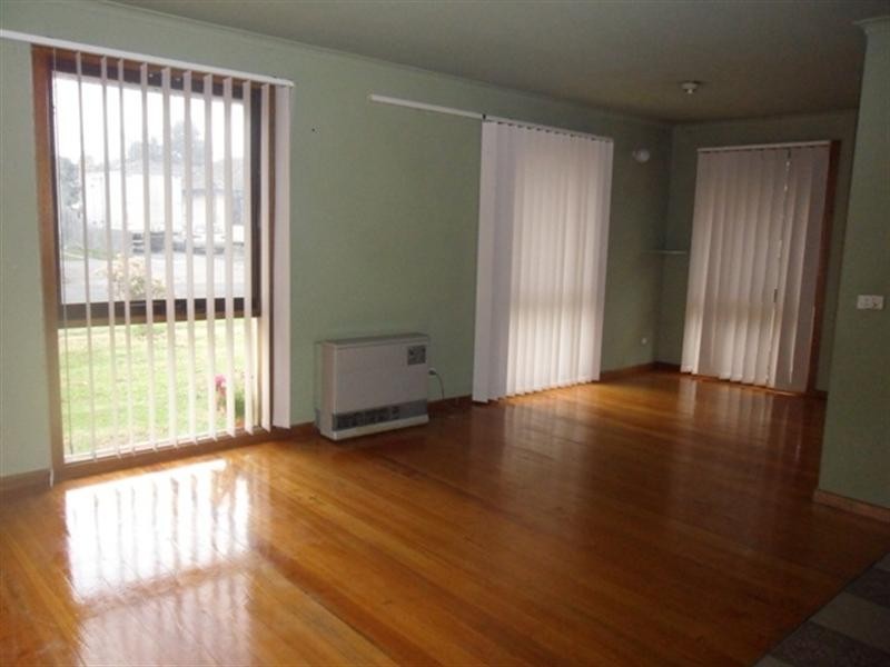 10 Through Road, Noble Park VIC 3174