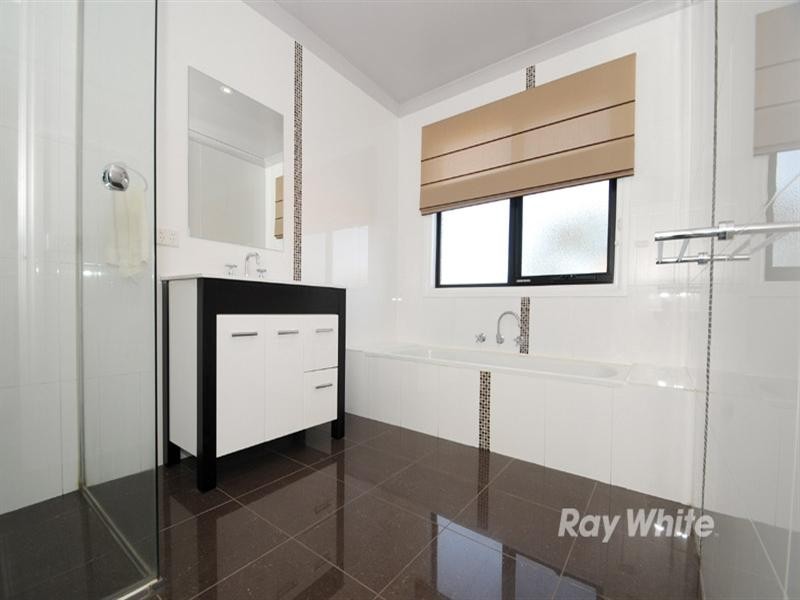 8 Lewis Street, Springvale VIC 3171