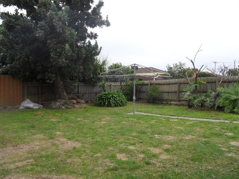 30 Aberdeen Drive, Dandenong North VIC 3175