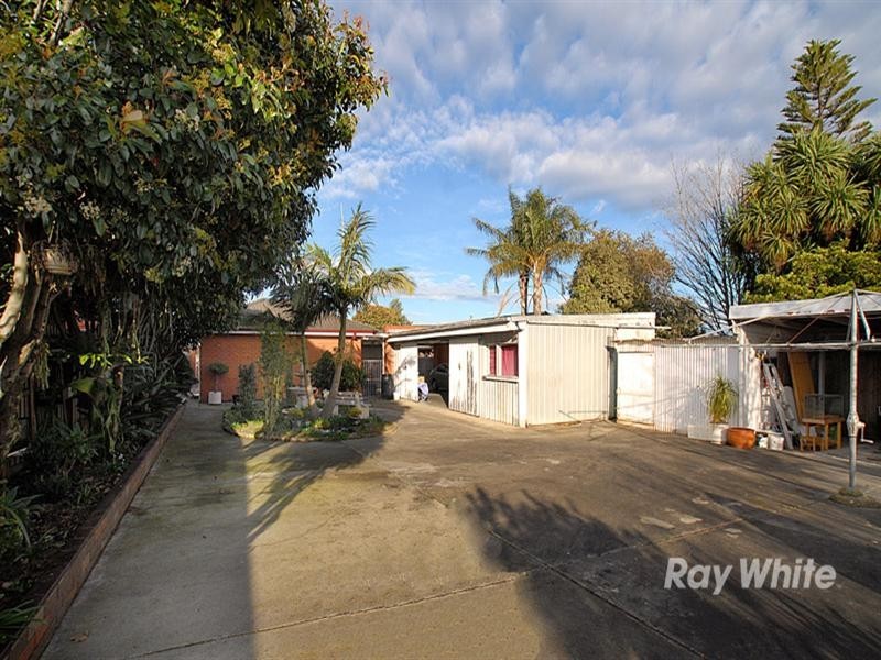 8 Victor Avenue, Dandenong North VIC 3175