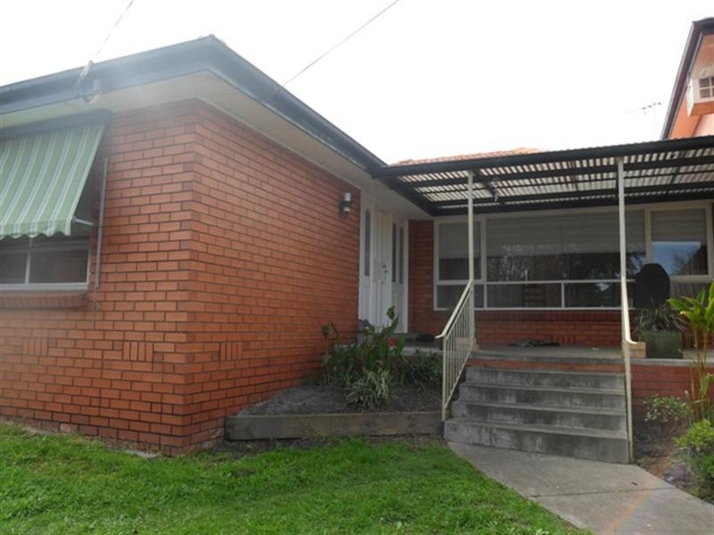 3 Cronulla Court, Keysborough VIC 3173