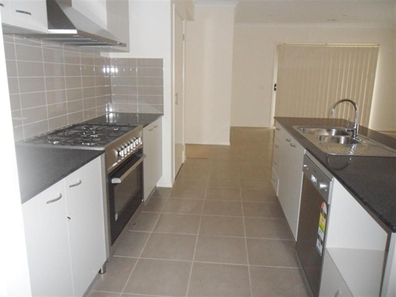 8 Rodina Terrace, Dandenong South VIC 3175