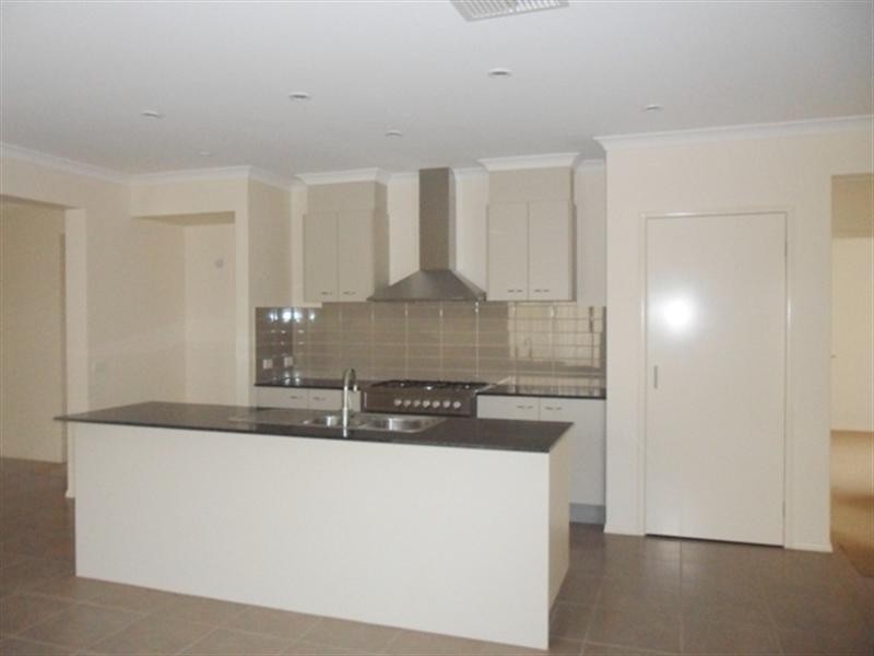 8 Rodina Terrace, Dandenong South VIC 3175