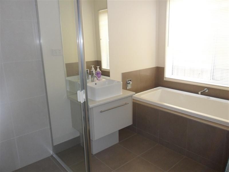 8 Rodina Terrace, Dandenong South VIC 3175