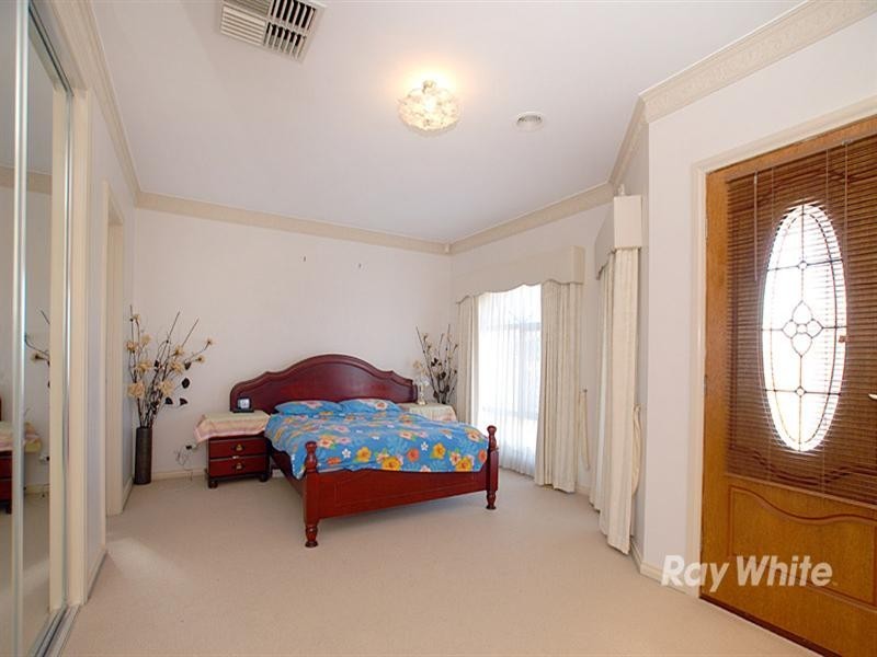 1 Sunrise Court, Springvale South VIC 3172