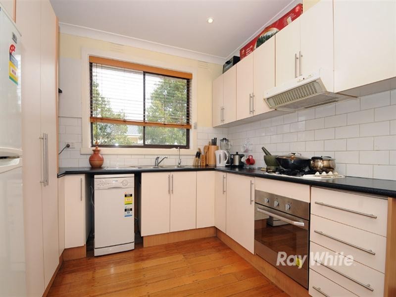 1/4 Dawn Avenue, Dandenong VIC 3175