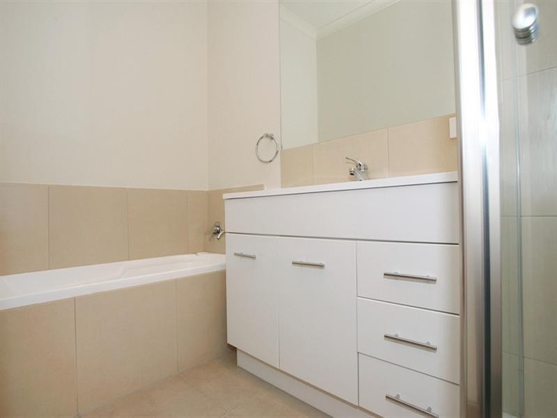 2/26 Conway Street, Dandenong VIC 3175