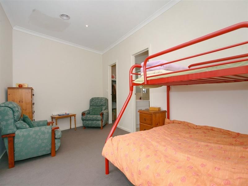 2/26 Conway Street, Dandenong VIC 3175