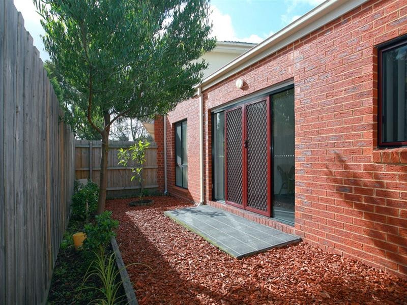 2/26 Conway Street, Dandenong VIC 3175