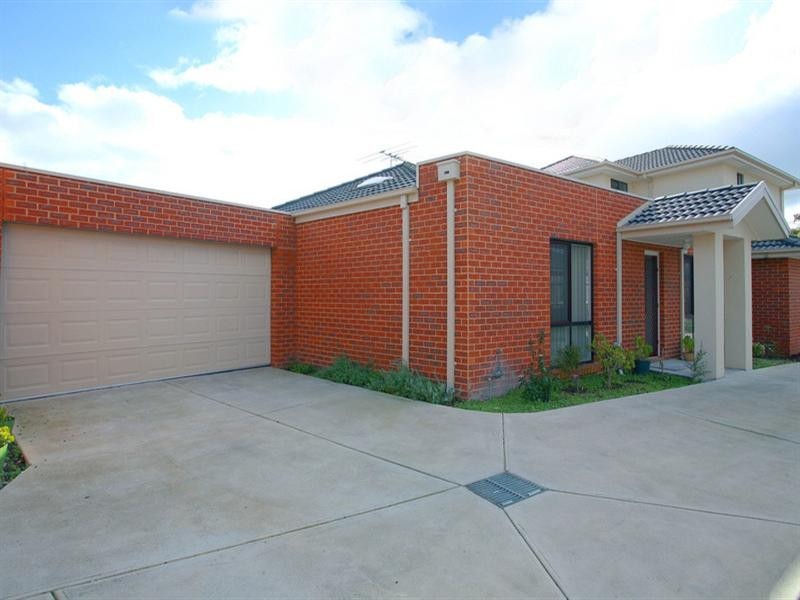 2/26 Conway Street, Dandenong VIC 3175
