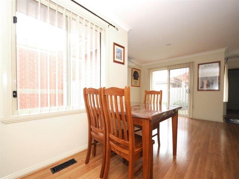 3/2 Ellt Crescent, Noble Park VIC 3174