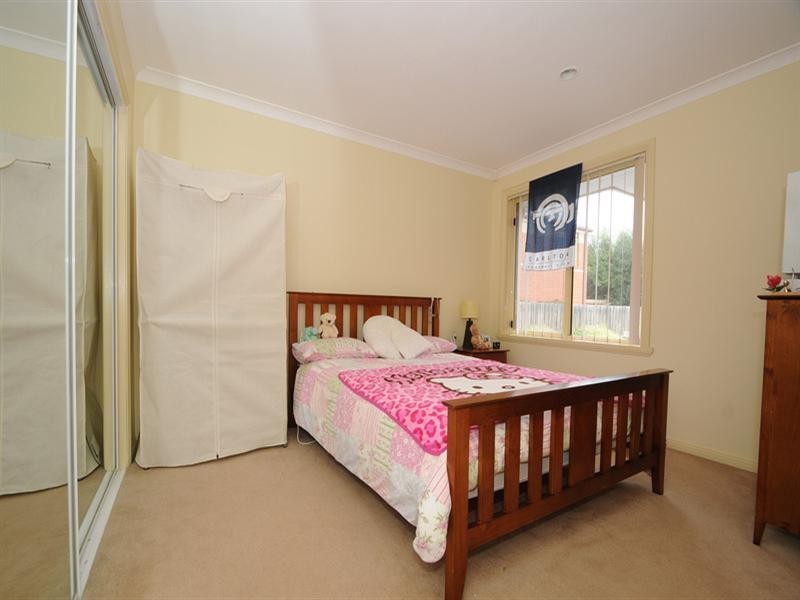 3/2 Ellt Crescent, Noble Park VIC 3174