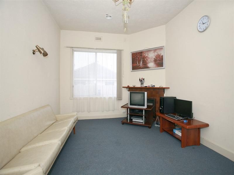 25 Wilma Avenue, Dandenong VIC 3175