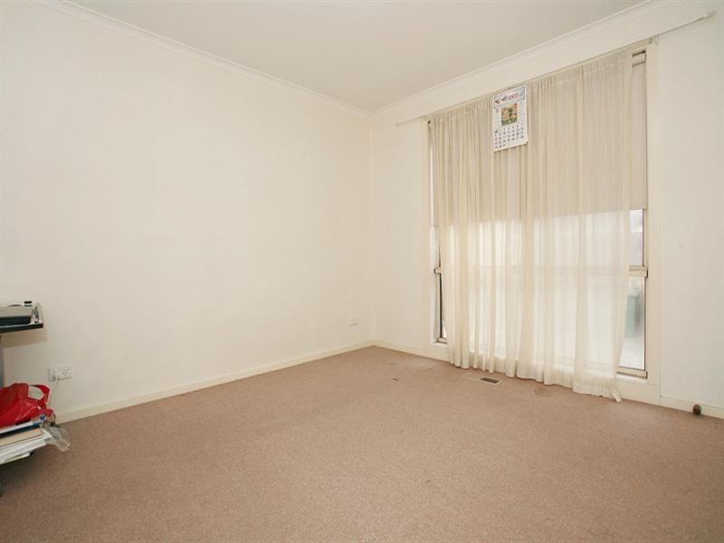 25 Wilma Avenue, Dandenong VIC 3175