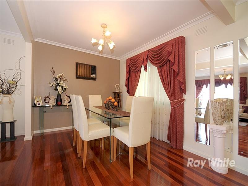 28 Shalimar Crescent, Dandenong North VIC 3175