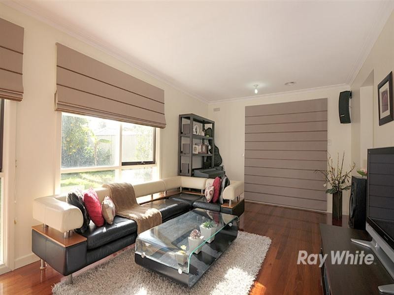 28 Shalimar Crescent, Dandenong North VIC 3175