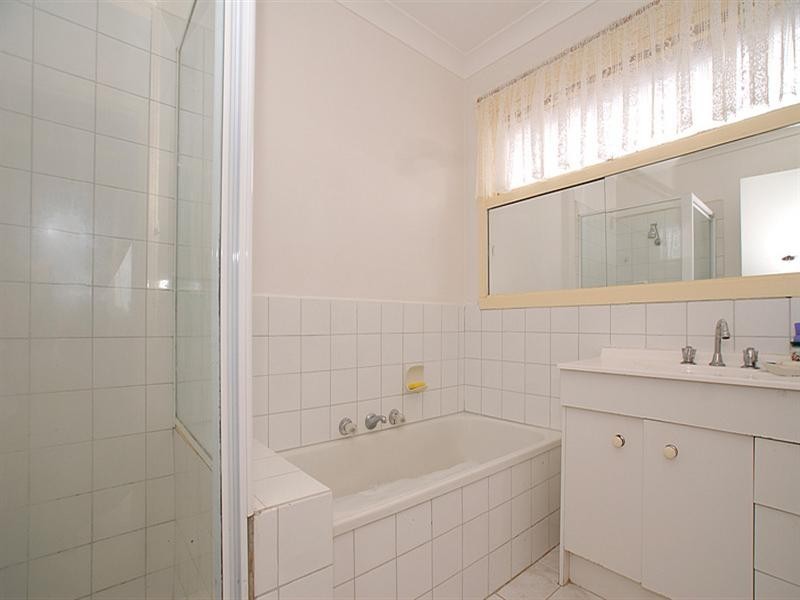 5 William Perry Close, Endeavour Hills VIC 3802