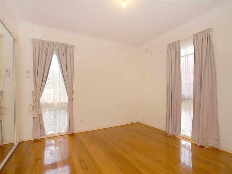 5 William Perry Close, Endeavour Hills VIC 3802