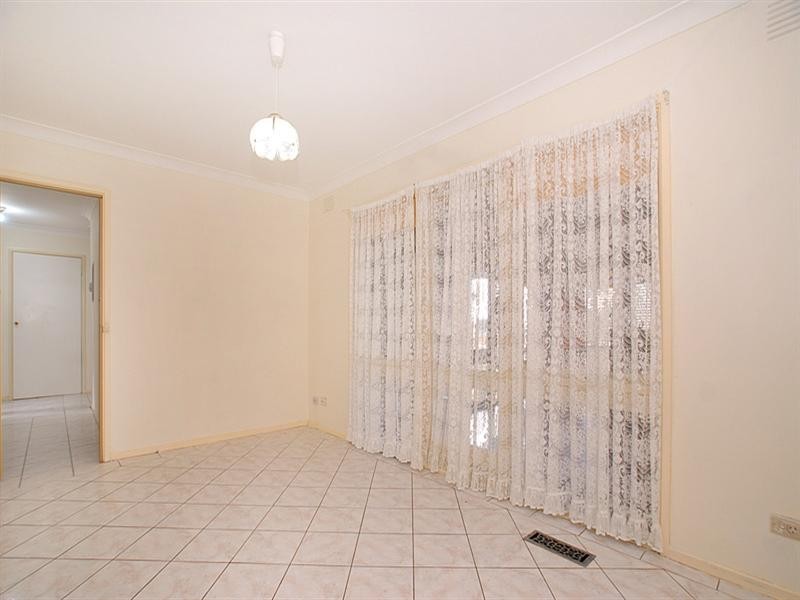 5 William Perry Close, Endeavour Hills VIC 3802