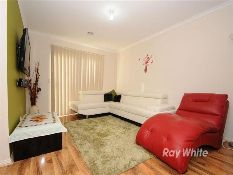 4/7 Prunus Grove, Doveton VIC 3177