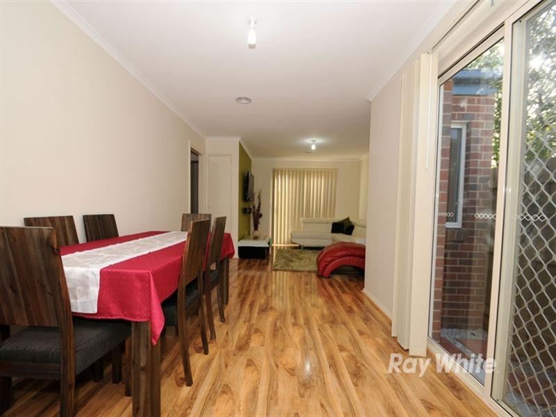 4/7 Prunus Grove, Doveton VIC 3177