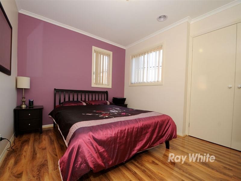 4/7 Prunus Grove, Doveton VIC 3177