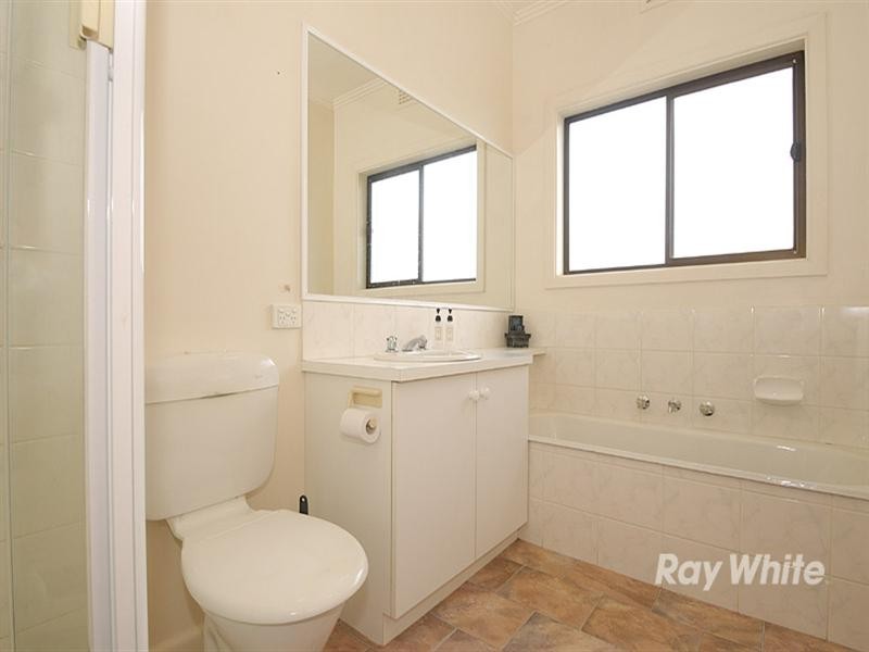 1-2/19 Nithsdale Road, Noble Park VIC 3174