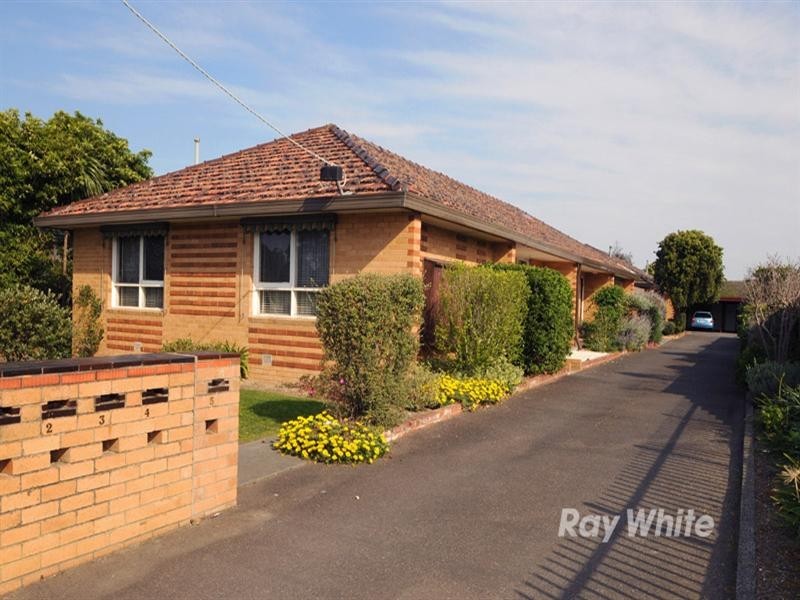 4/16 Omalley Crescent, Dandenong North VIC 3175