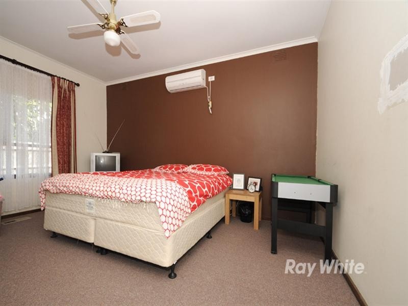 4/16 Omalley Crescent, Dandenong North VIC 3175