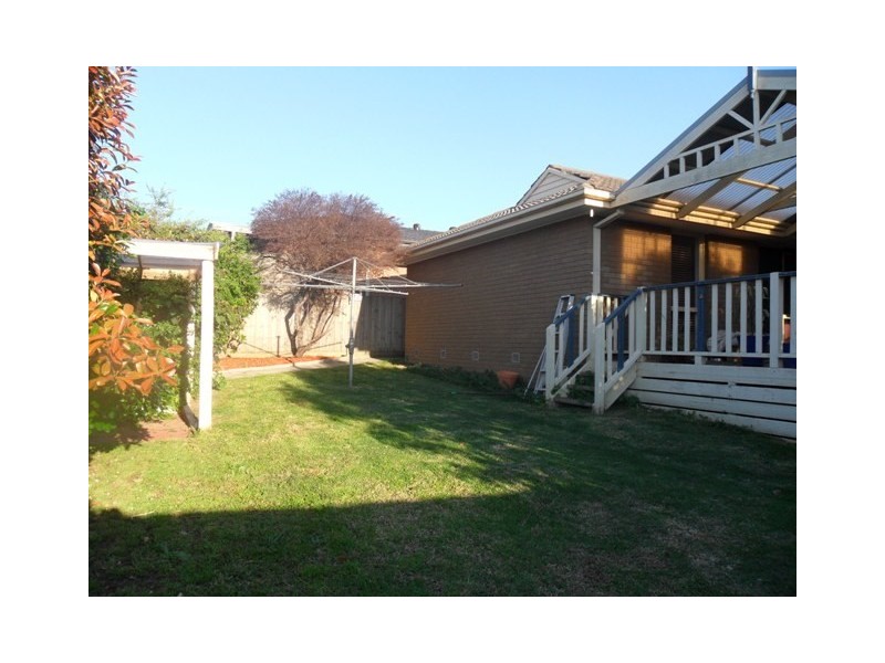 9 Eagle Drive, Noble Park North VIC 3174