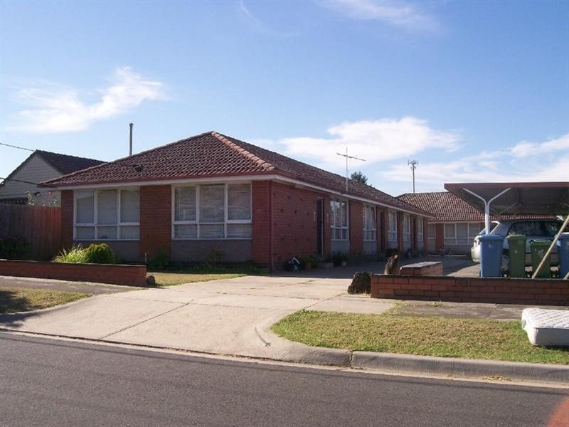 2/11 Crescent Street, Noble Park VIC 3174