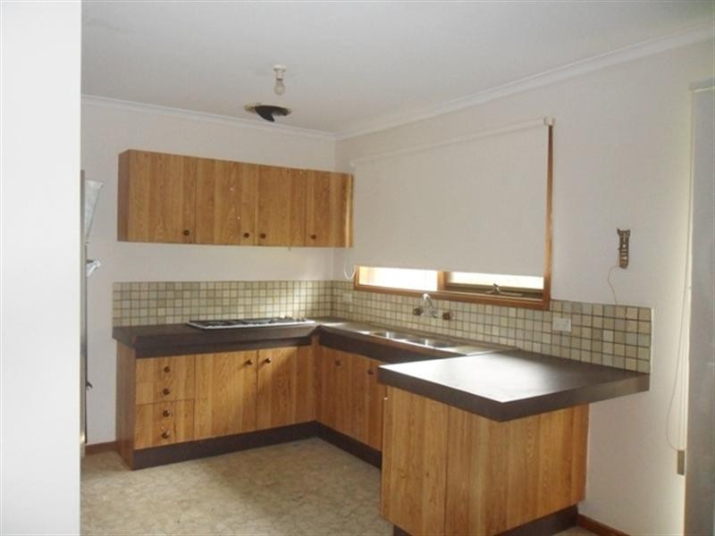 29 Simpson Drive, Dandenong North VIC 3175