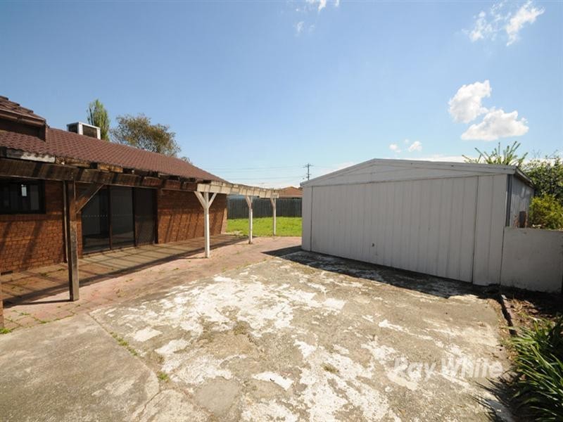 25 Greenleaf Court, Keysborough VIC 3173