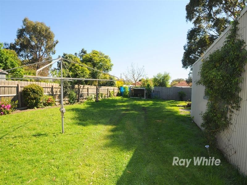 13 Maple Street, Springvale VIC 3171