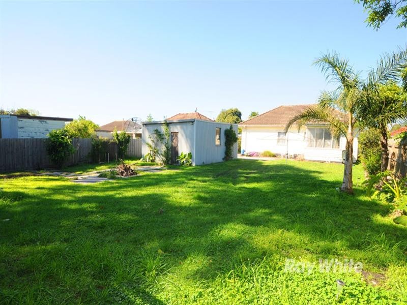 13 Maple Street, Springvale VIC 3171