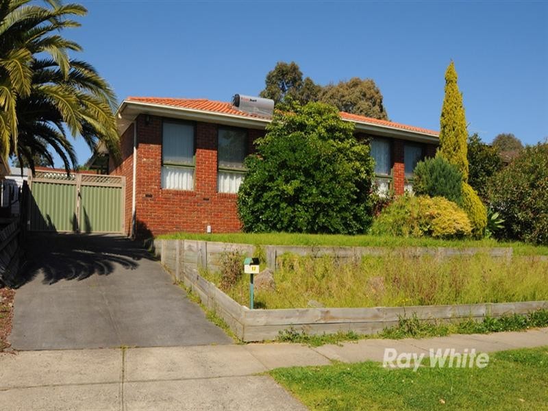 17 Clifton Way, Endeavour Hills VIC 3802