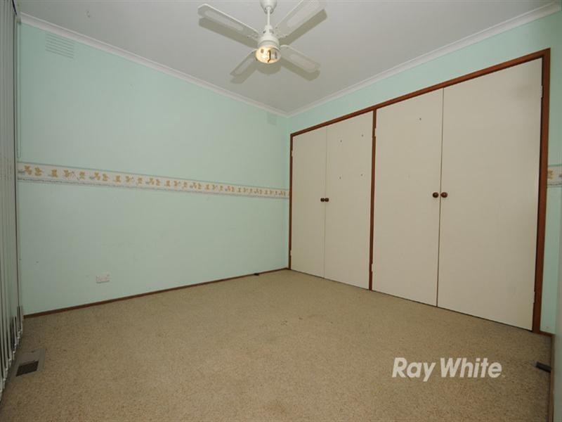 17 Clifton Way, Endeavour Hills VIC 3802