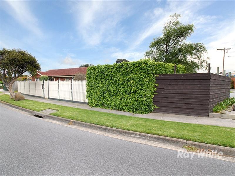 6 Waddington Crescent, Springvale South VIC 3172