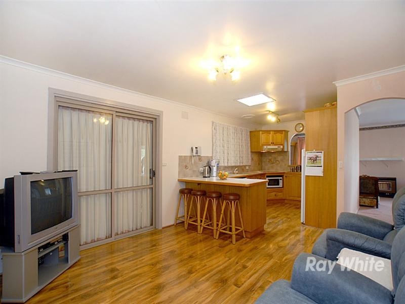 6 Waddington Crescent, Springvale South VIC 3172