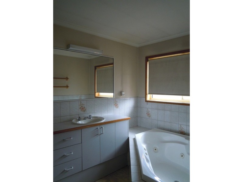 1/49 Fintonia Road, Noble Park VIC 3174