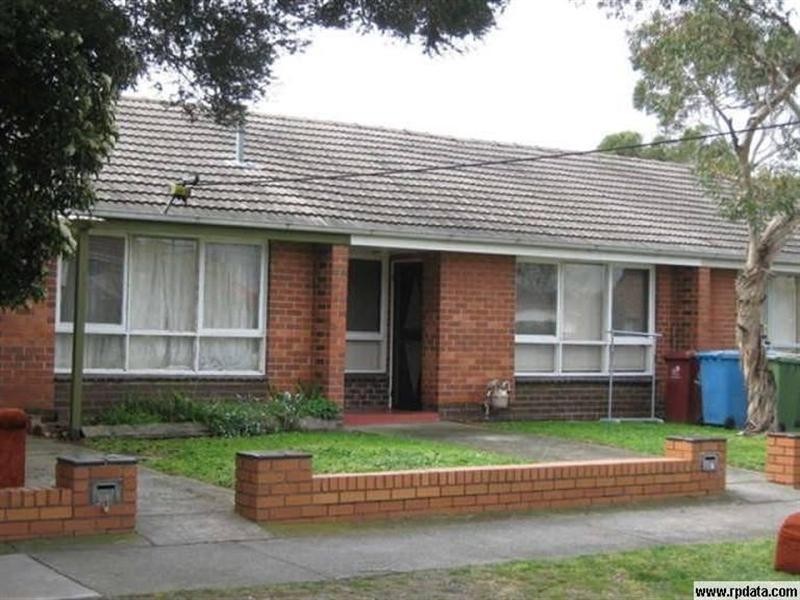 2/36 Lawn Road, Noble Park VIC 3174