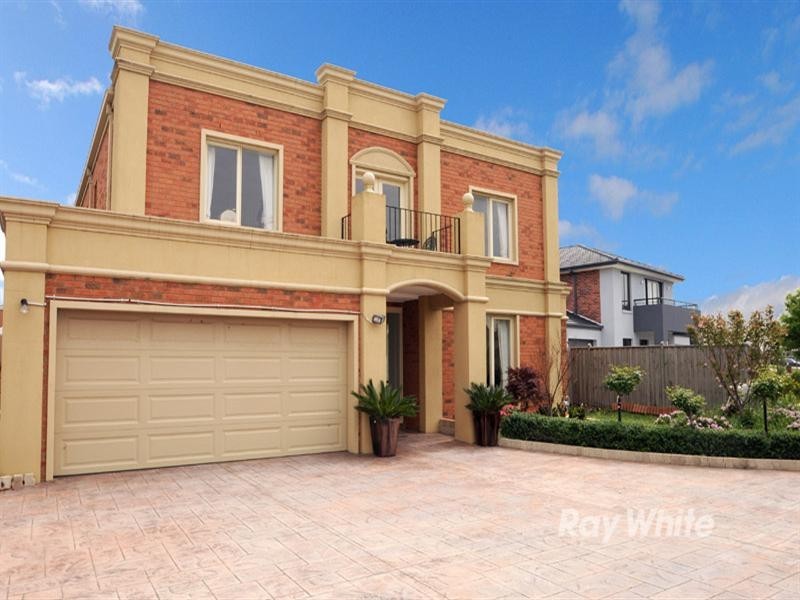 15 The Watercourse, Keysborough VIC 3173