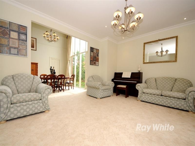 15 The Watercourse, Keysborough VIC 3173